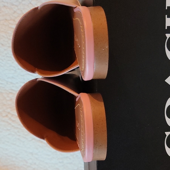 Woman sandals brand new with tag. - Picture 3 of 7